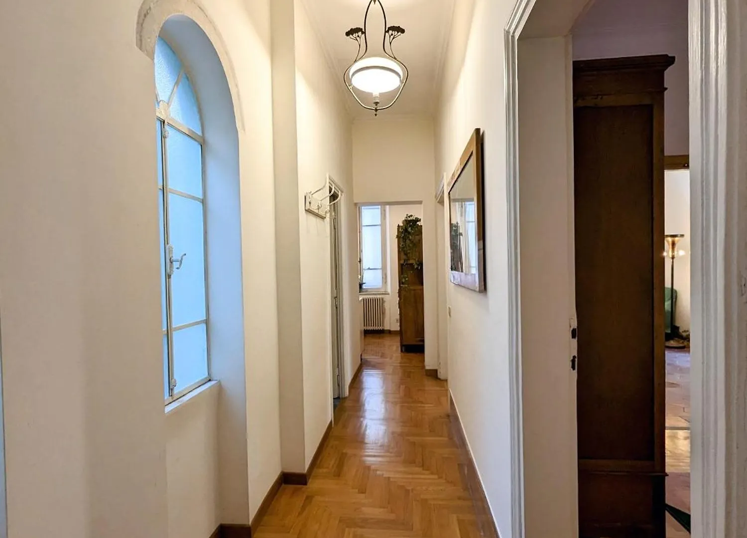 Charming Apartment In A 1910S Building 2 Min Walk From The Colosseum  Roma